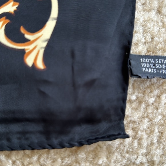 Large square dark floral scarf hand rolled edges NEW - Picture 6 of 8